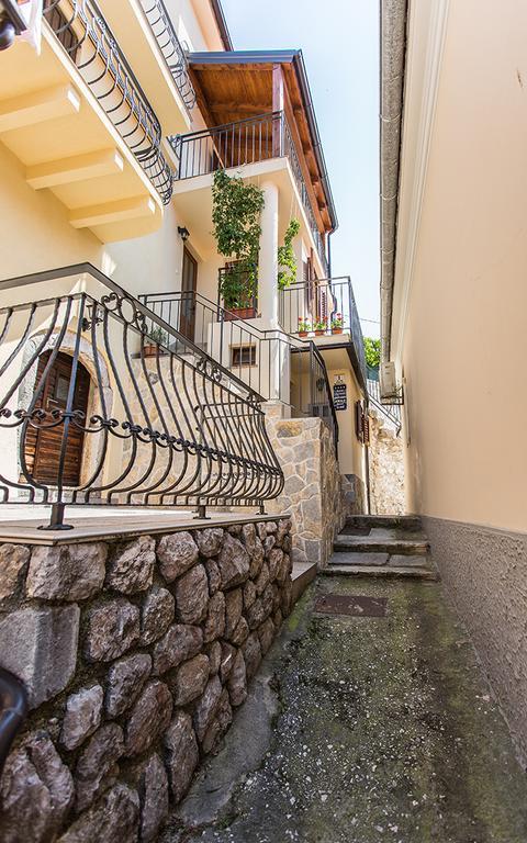 Apartment & Room Antonio Vrbnik Buitenkant foto