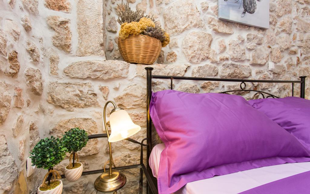 Apartment & Room Antonio Vrbnik Buitenkant foto
